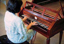 Patricia Stroh playing the Dulcken fortepiano