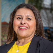 maria cruz headshot
