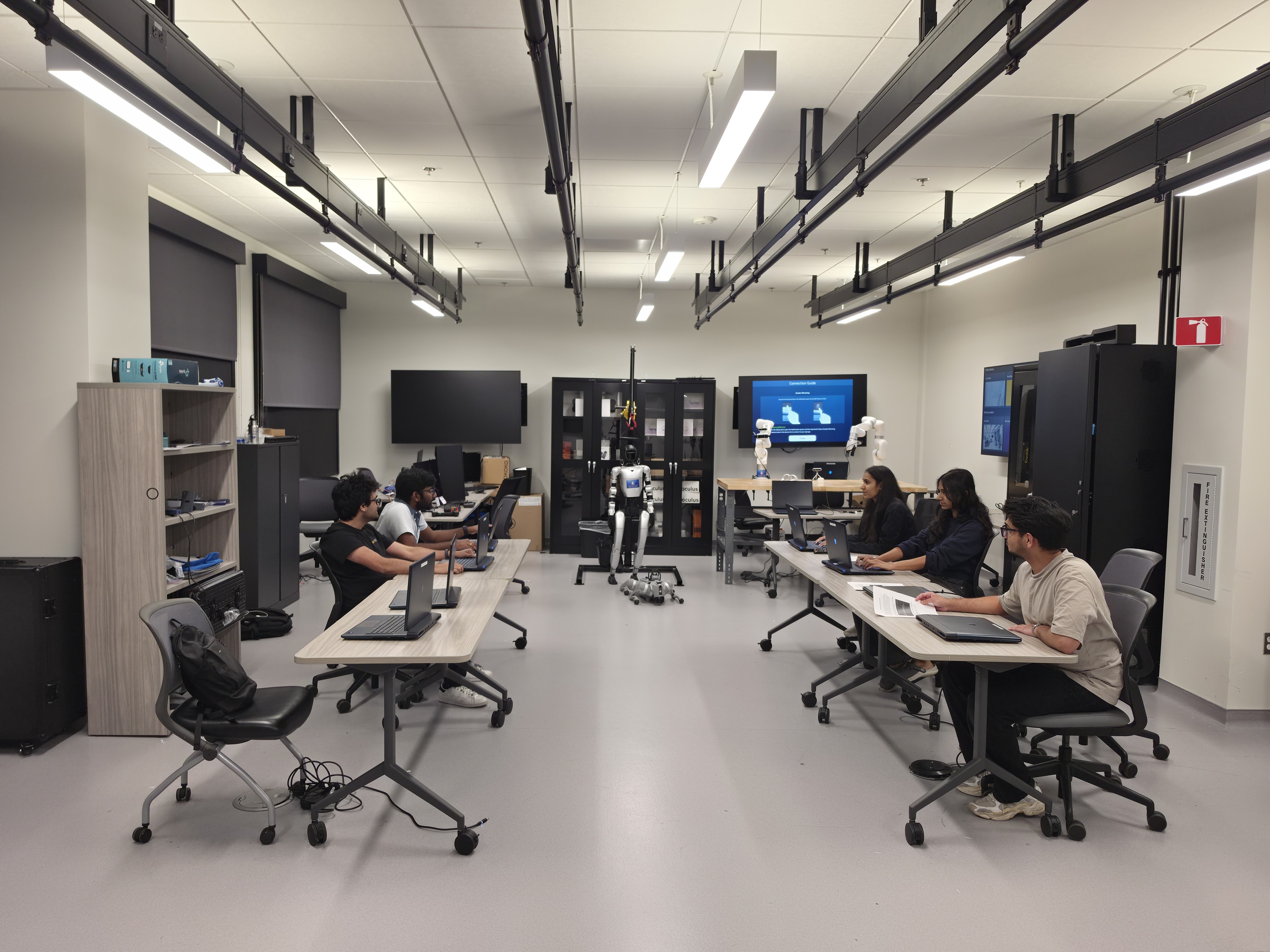 student group in DT lab group of students working in digital twins lab