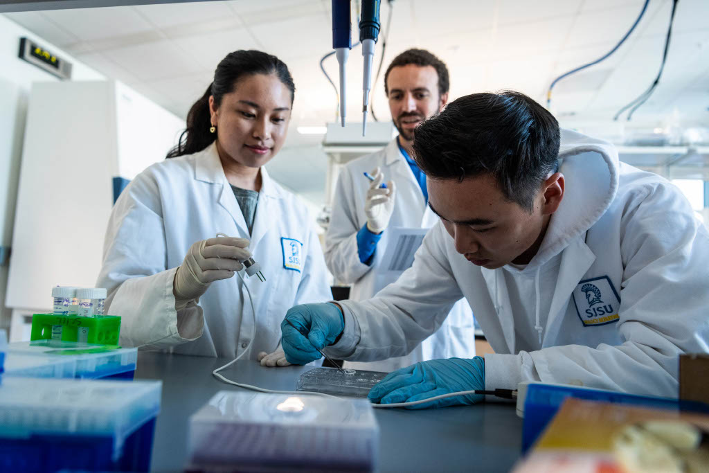 ISB Research Lab and Technicians