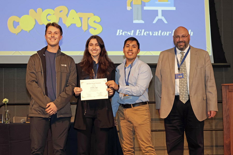 students winning awards at 2022 SVIC