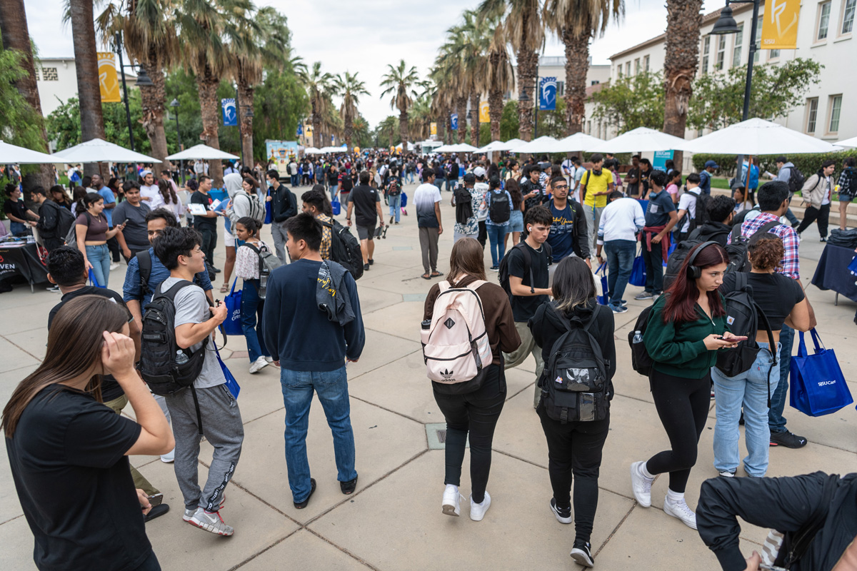 SJSU students on the Paseo. 